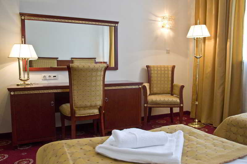 Hotel Holiday Park Warschau Buitenkant foto