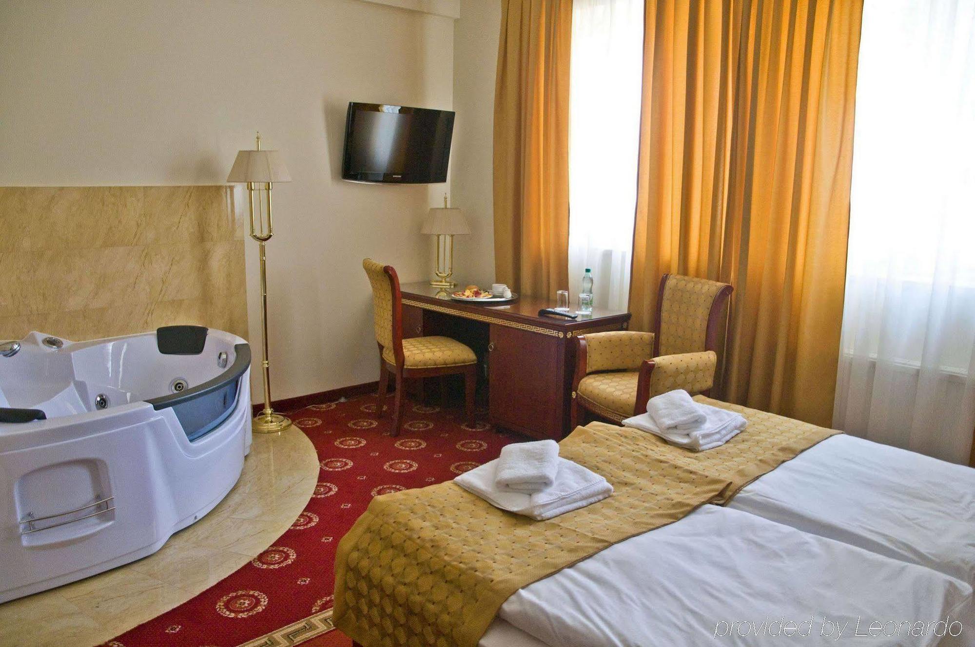 Hotel Holiday Park Warschau Kamer foto