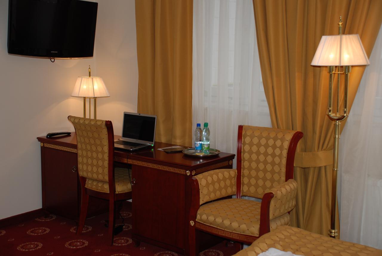 Hotel Holiday Park Warschau Kamer foto